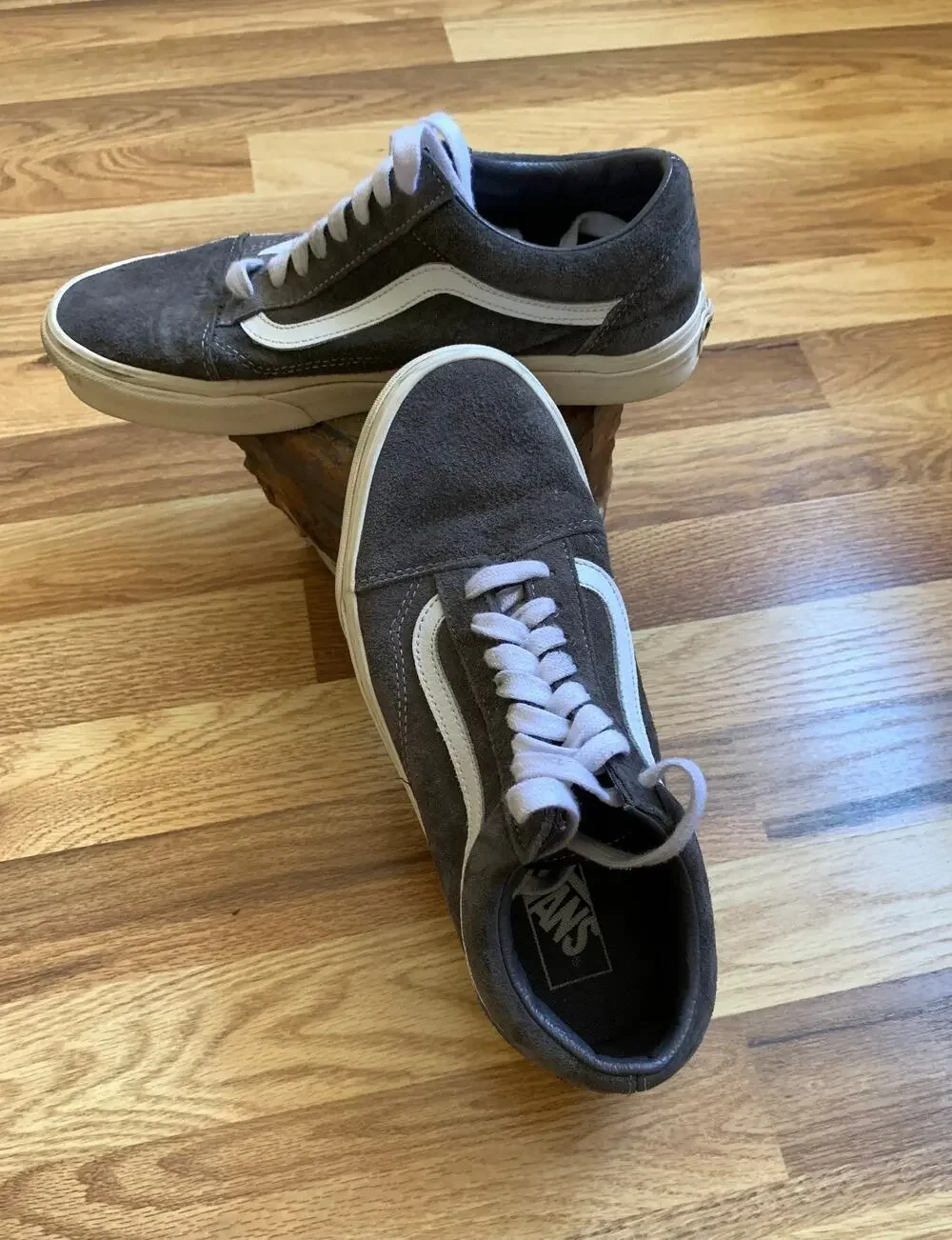 Vans Off The Wall Sneakers M 8, W 9.5 Dark Gray Pig Suede Skate Sporting